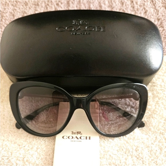 COACH Jessa Crystal Cat Eye HC8253 Black
NWT - Picture 1 of 10